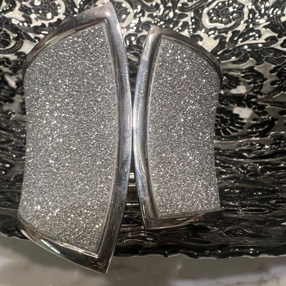 Beautiful Cuff Bracelet - Picture 12 of 12